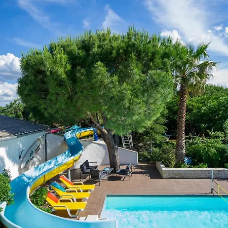 Villa La Combe Blanche - Toboggan Aquatique Privee *