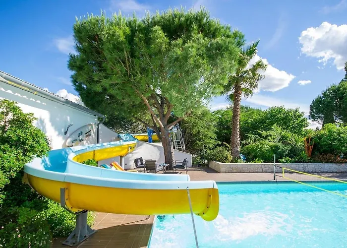 La Combe Blanche - Toboggan Aquatique Privee * Pépieux